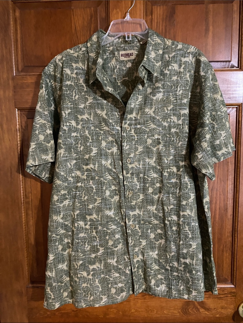 RedHead Men's Green and Cream Short-Sleeve Button-Down Shirt